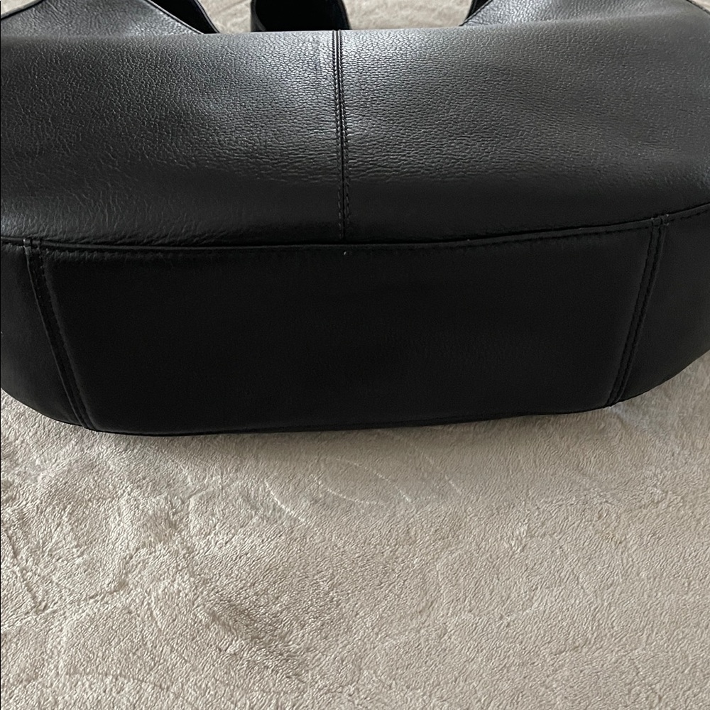 Elegant Black Genuine Leather Shoulder Bag - Picture 5 of 5